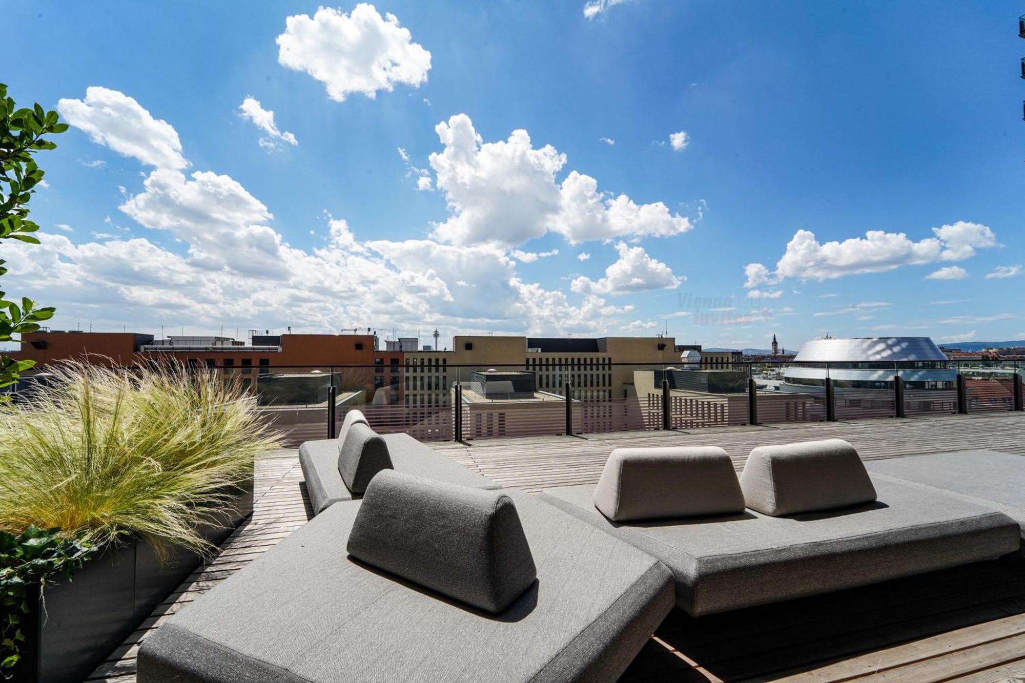 Triiiple 7Heaven - Amazing View On Top Floor With Rooftop Pool Wien Exterior foto